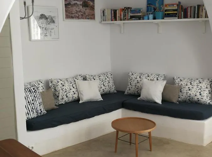 Chora House, By Homes