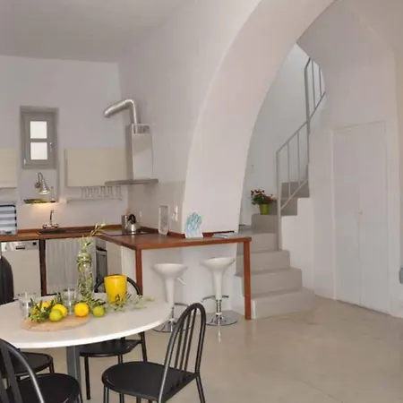 Chora Elegant Traditional House 别墅