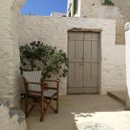 Chora Elegant Traditional House 빌라