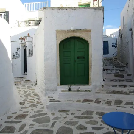 Chora House, By Homes 아모르고스